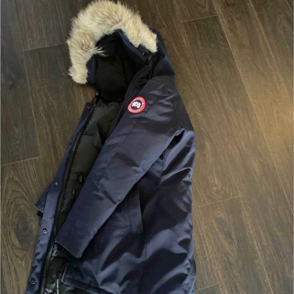 Like New Canada Goose Victoria Navy Parka with Fur Hood XS